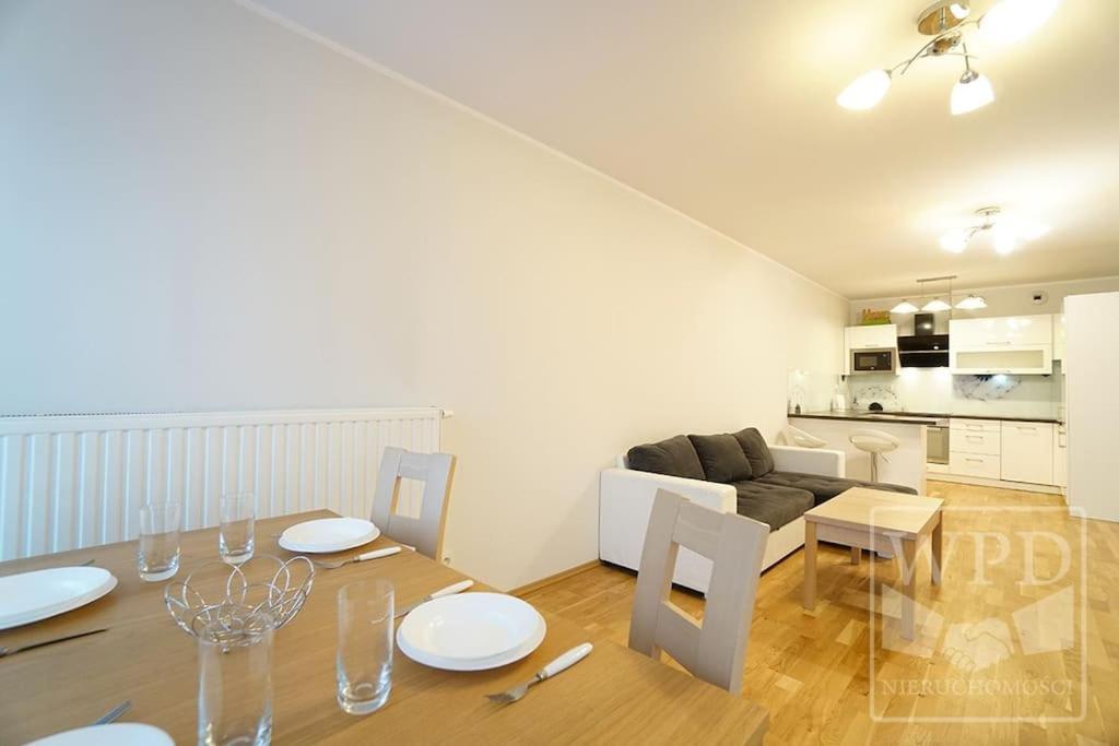 Cosy Apart - Old Town -6 People- New Building- Parking Place Apartament